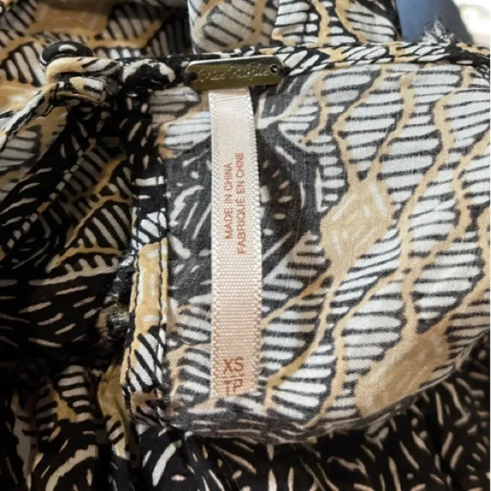EUC Free People Large Key Hole back XS